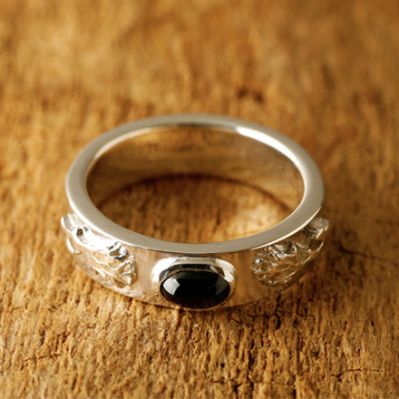 Black Star Ring