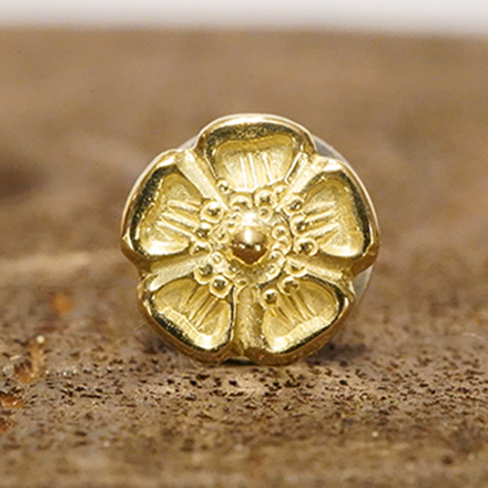 Gold Flower Pierce