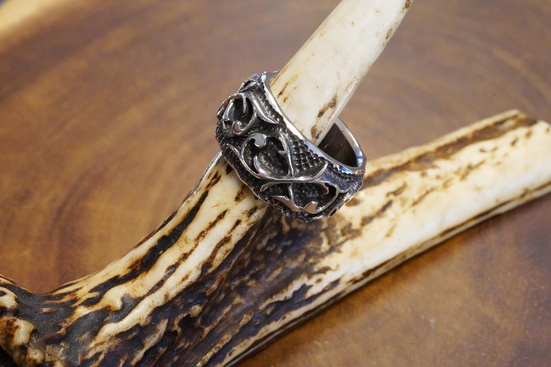 IVY Ring Black