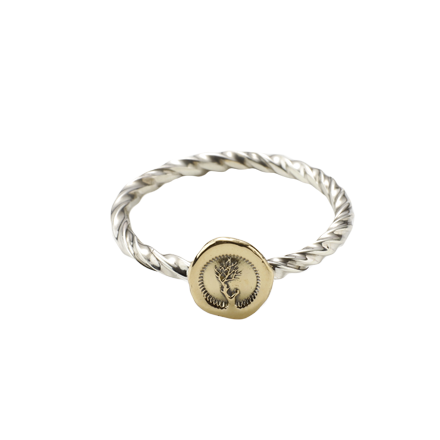 Twist Ring