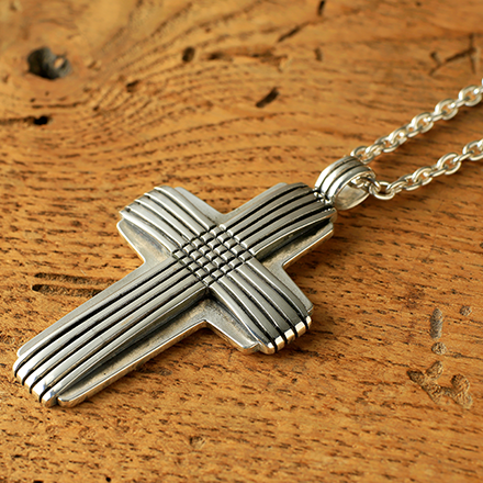 Cross L