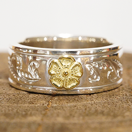 Flower ring karakusa