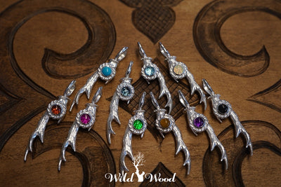 deer horn with colourful stones 1