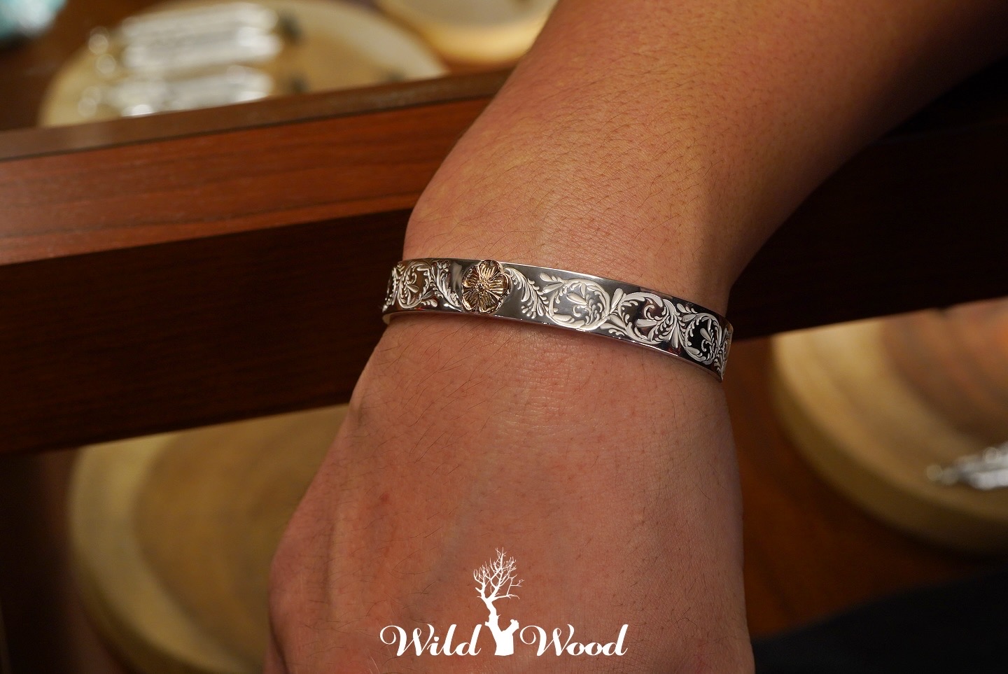 【最終値下げ】 wildwood ワイルドウッド　バングル　シルバー925 Feather Bangle | 札幌のシルバーアクセサリー専門店ワイルドウッド